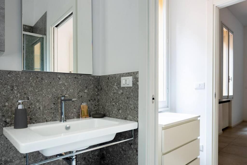 Apartment Isaia - 10 Minutes From Piazza Maggiore Boloňa Exteriér fotografie